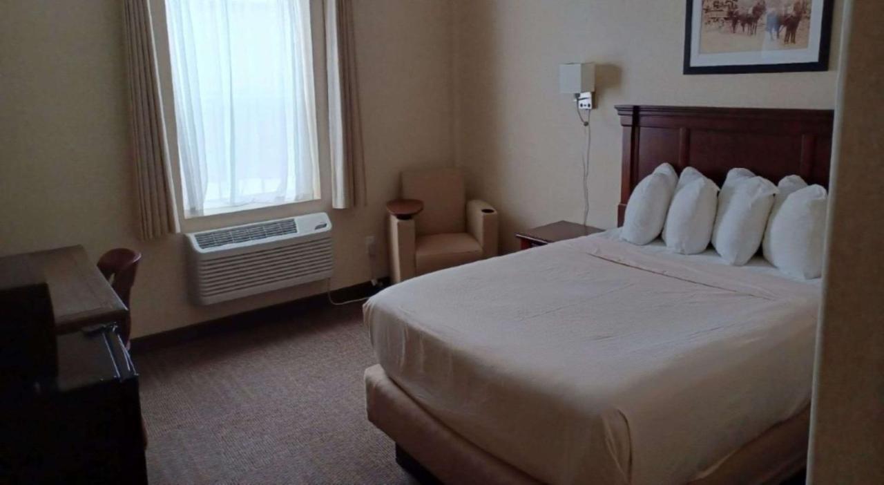 Surestay Hotel By Best Western Eureka Екстериор снимка